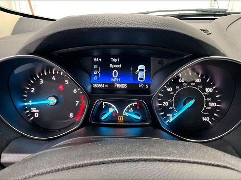 Used 2018 Ford Escape SE w/ SE SYNC Package image 13