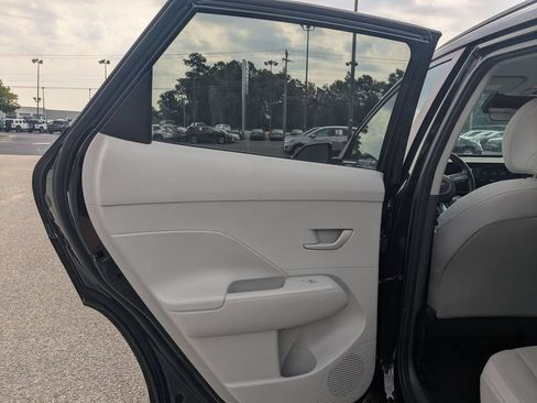 Used 2024 Hyundai Kona SEL AWD/4WD image 25