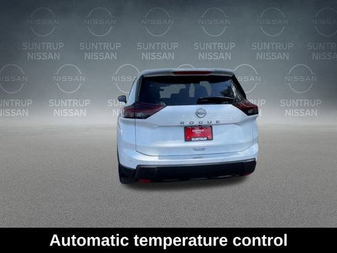 Used 2026 Nissan Rogue SV w/ Cold Weather Package image 9