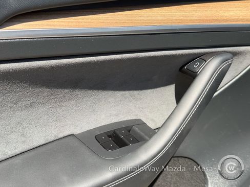 Used 2023 Tesla Model Y 2WD image 23