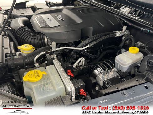 Used 2018 Jeep Wrangler Unlimited Sport S AWD/4WD image 24