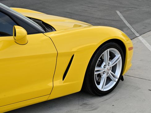 Used 2008 Chevrolet Corvette Coupe image 28