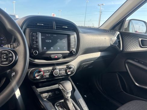 Used 2021 Kia Soul S image 15