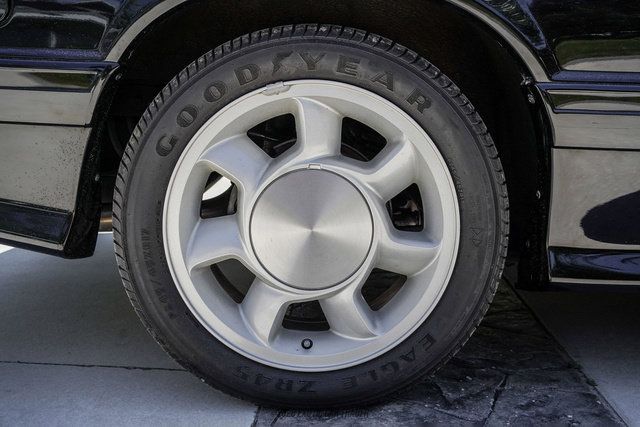 Used 1993 Ford Mustang Cobra RWD image 57