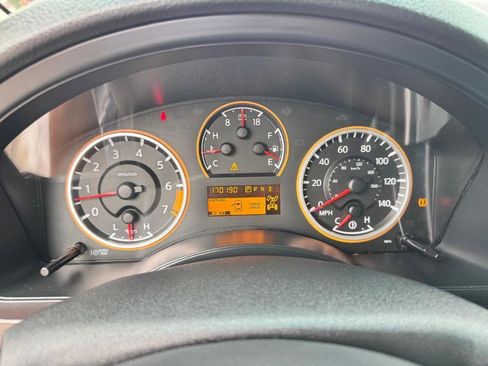 Used 2013 Nissan Armada SV image 16