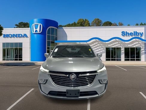 Used 2024 Buick Enclave Premium image 3