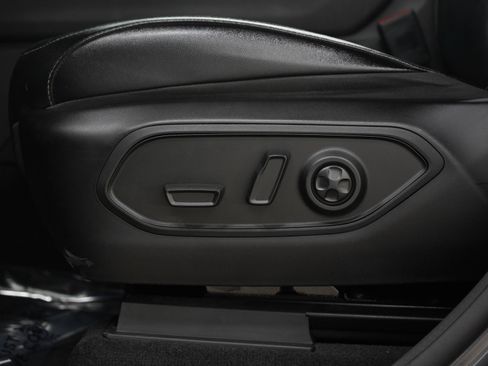 Used 2022 Jeep Grand Cherokee L Limited AWD/4WD image 24