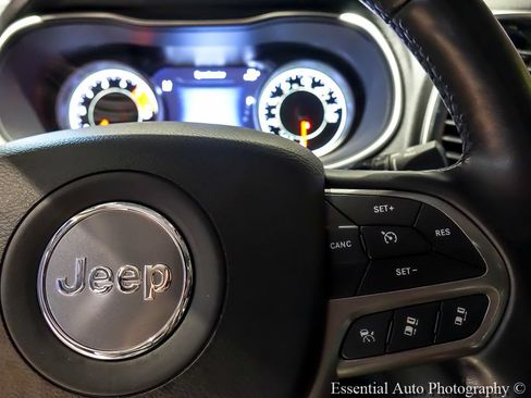 Used 2021 Jeep Cherokee Limited AWD/4WD image 19