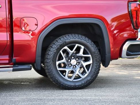 Used 2023 GMC Sierra 1500 SLT w/ SLT Premium Package AWD/4WD image 11