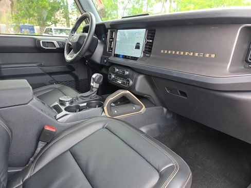 Used 2025 Ford Bronco Badlands w/ Sasquatch Package AWD/4WD image 13