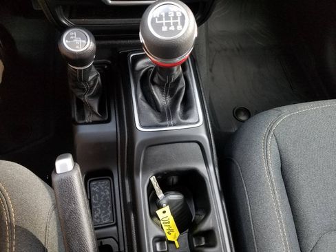 Used 2024 Jeep Wrangler Sport AWD/4WD image 20