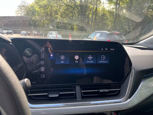 Used 2025 Chevrolet Trax LT image 20