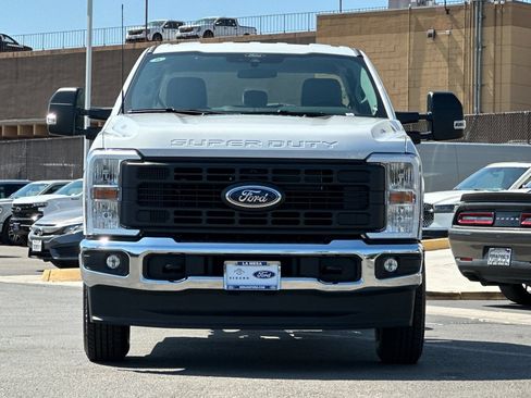 New 2026 Ford F250 XL w/ XL Chrome Package AWD/4WD image 8