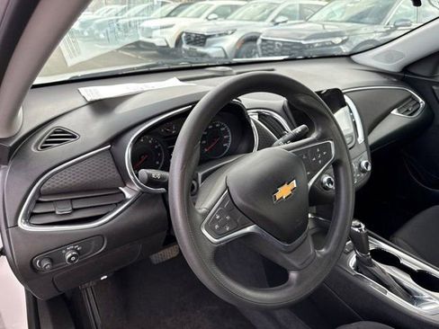Used 2019 Chevrolet Malibu LT w/ Driver Confidence Package FWD image 5