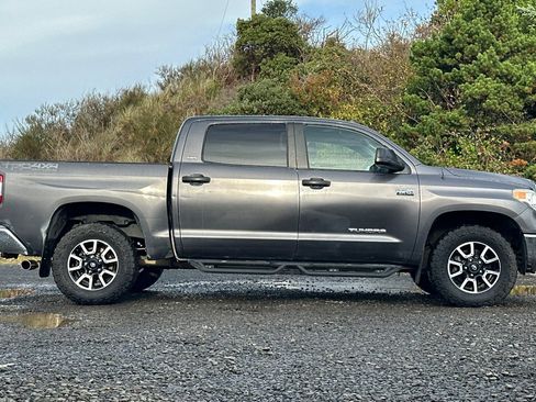 Used 2017 Toyota Tundra SR5 w/ TRD Off Road Package AWD/4WD image 3