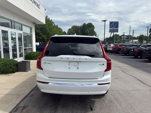 Used 2023 Volvo XC90 B6 Ultimate w/ Protection Package Premier AWD/4WD image 4