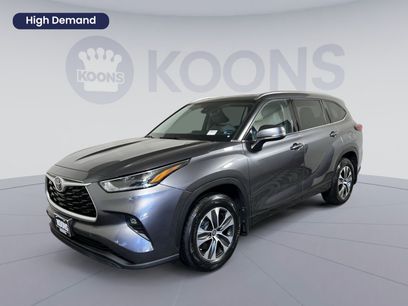 Used 2021 Toyota Highlander XLE