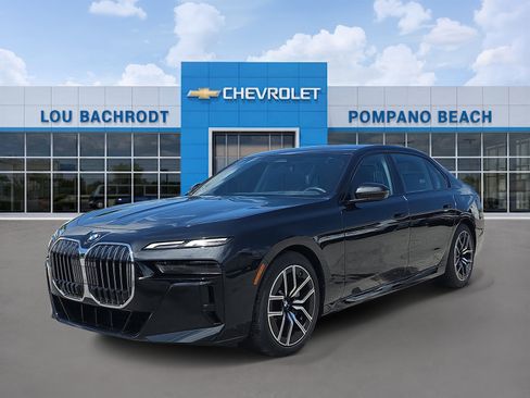 Used 2023 BMW 740i RWD image 3