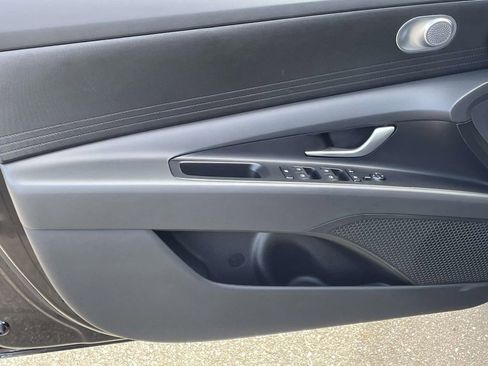 New 2026 Hyundai Elantra SE image 13