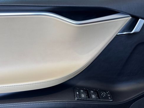 Used 2016 Tesla Model S 75 RWD image 12