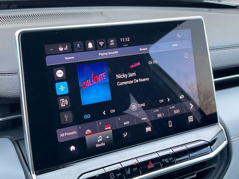 Used 2025 Jeep Compass Limited image 18