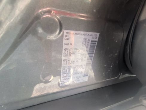Used 2018 Nissan Rogue S FWD image 23