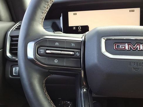 Used 2026 GMC Acadia AT4 w/ Luxury Package AWD/4WD image 32