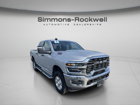 Used 2026 RAM 2500 Big Horn AWD/4WD image 7