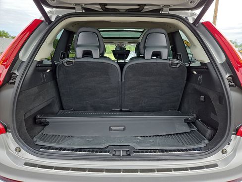 Used 2023 Volvo XC90 B6 Plus w/ Protection Package Premier AWD/4WD image 29