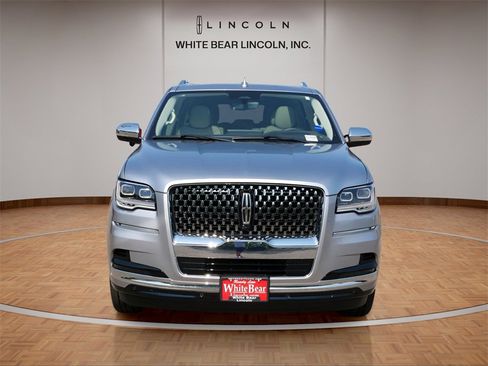Used 2024 Lincoln Navigator Black Label image 4