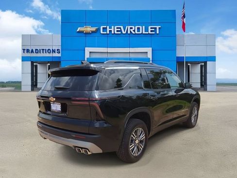Certified 2026 Chevrolet Traverse LT FWD image 9