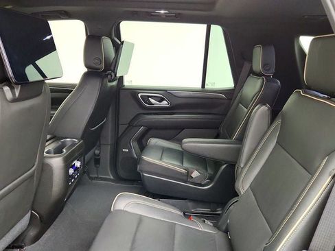 Used 2021 GMC Yukon SLT w/ SLT Premium Package AWD/4WD image 43