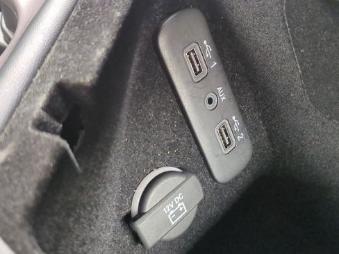 Used 2022 Dodge Challenger R/T w/ Plus Package image 31