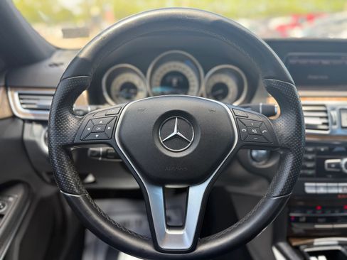 Used 2014 Mercedes-Benz E 350 4MATIC Sedan image 22