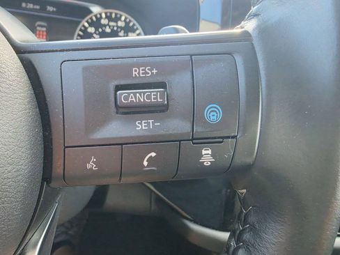 Used 2025 Nissan Pathfinder SV AWD/4WD image 14