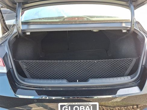 Used 2023 Hyundai Elantra Limited image 29