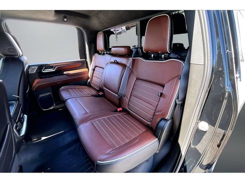 Used 2024 GMC Sierra 3500 Denali Ultimate AWD/4WD image 23