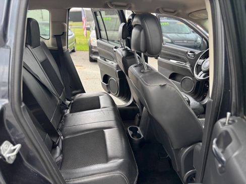 Used 2014 Jeep Compass Latitude image 23