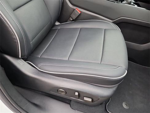 Used 2025 Chevrolet Silverado EV LT image 21