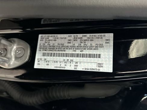 Certified 2025 Ford Escape ST-Line Elite image 35