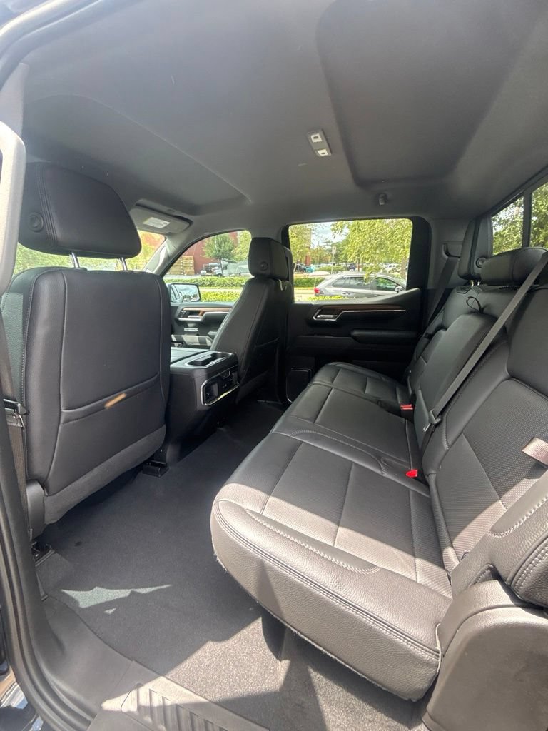 Used 2023 GMC Sierra 1500 Denali w/ Technology Package AWD/4WD image 17