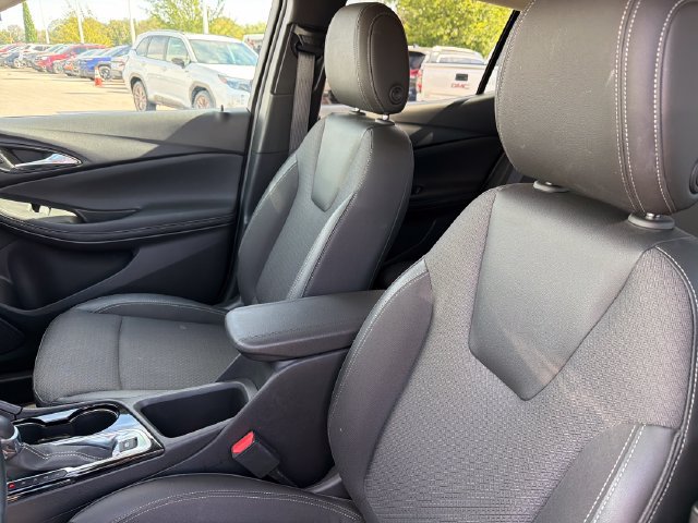 Used 2024 Buick Encore GX Preferred w/ Comfort Package FWD image 19