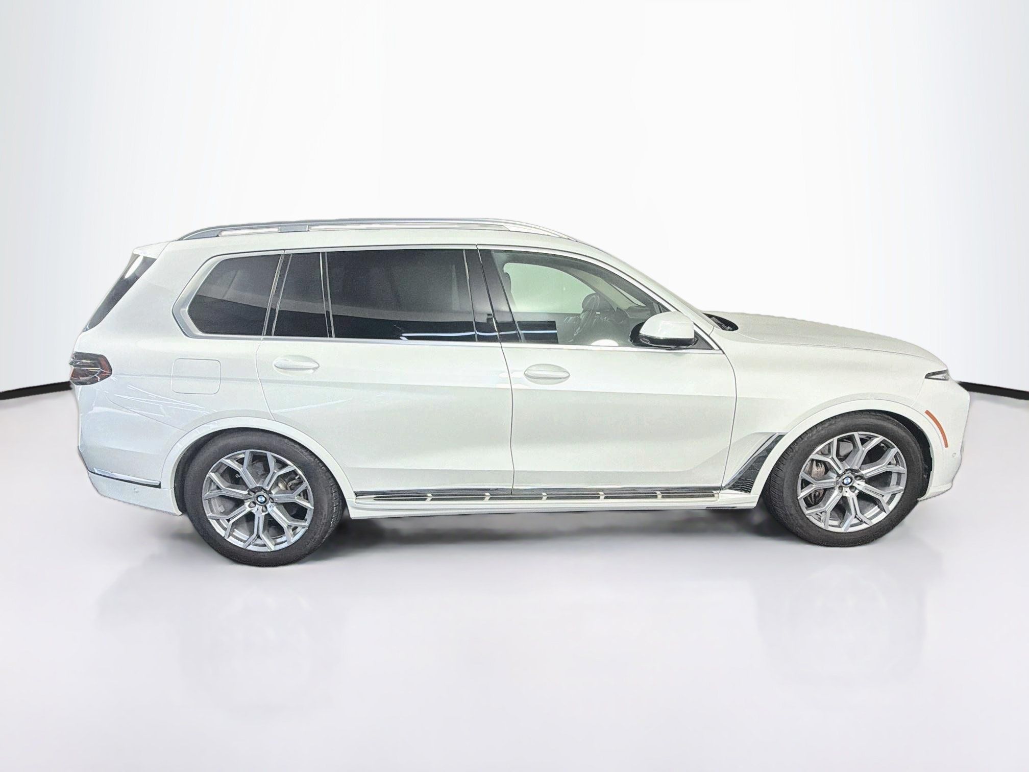 Used 2025 BMW X7 xDrive40i AWD/4WD image 10