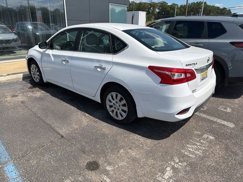 Used 2017 Nissan Sentra S FWD image 4