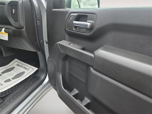 New 2025 Chevrolet Silverado 1500 Custom image 12