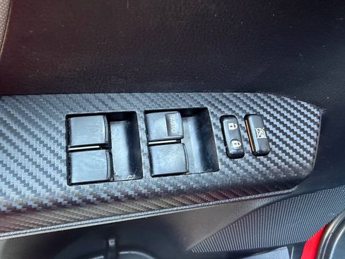 Used 2015 Toyota RAV4 XLE FWD image 19