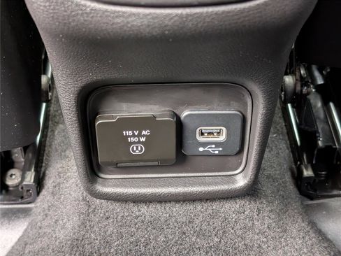 Used 2019 Jeep Compass Limited image 15