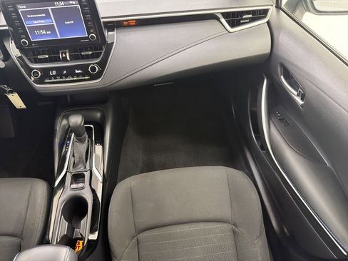 Used 2022 Toyota Corolla SE image 25