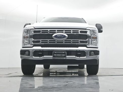 New 2026 Ford F350 XLT image 44