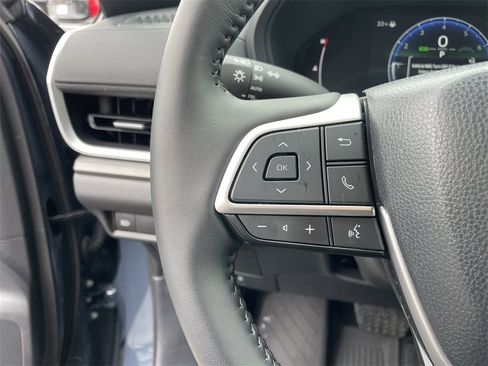 Used 2025 Toyota Grand Highlander AWD image 17